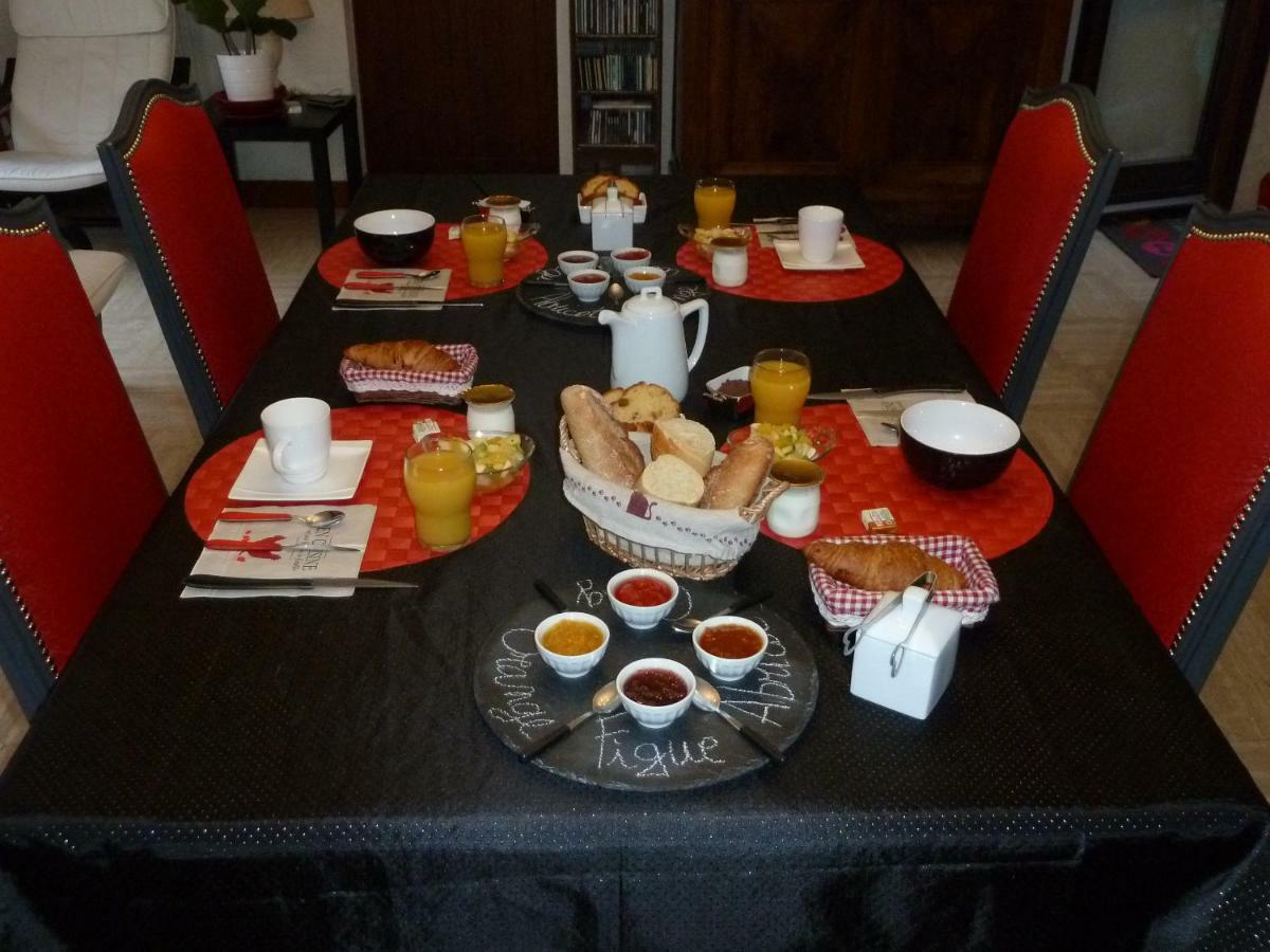 En Rouge Et Noir Bed and Breakfast Monbazillac Buitenkant foto