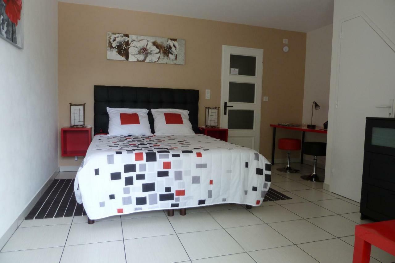 En Rouge Et Noir Bed and Breakfast Monbazillac Buitenkant foto